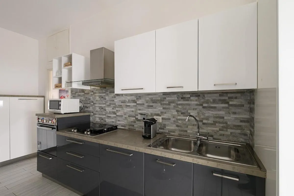 Banksy Inspired Rome Apartment - Colli Albani 0*,