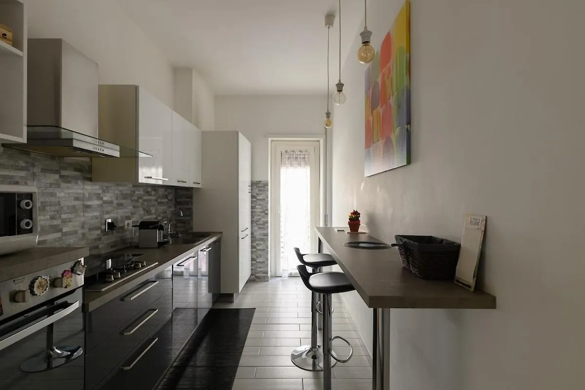 Banksy Inspired Rome Apartment - Colli Albani
