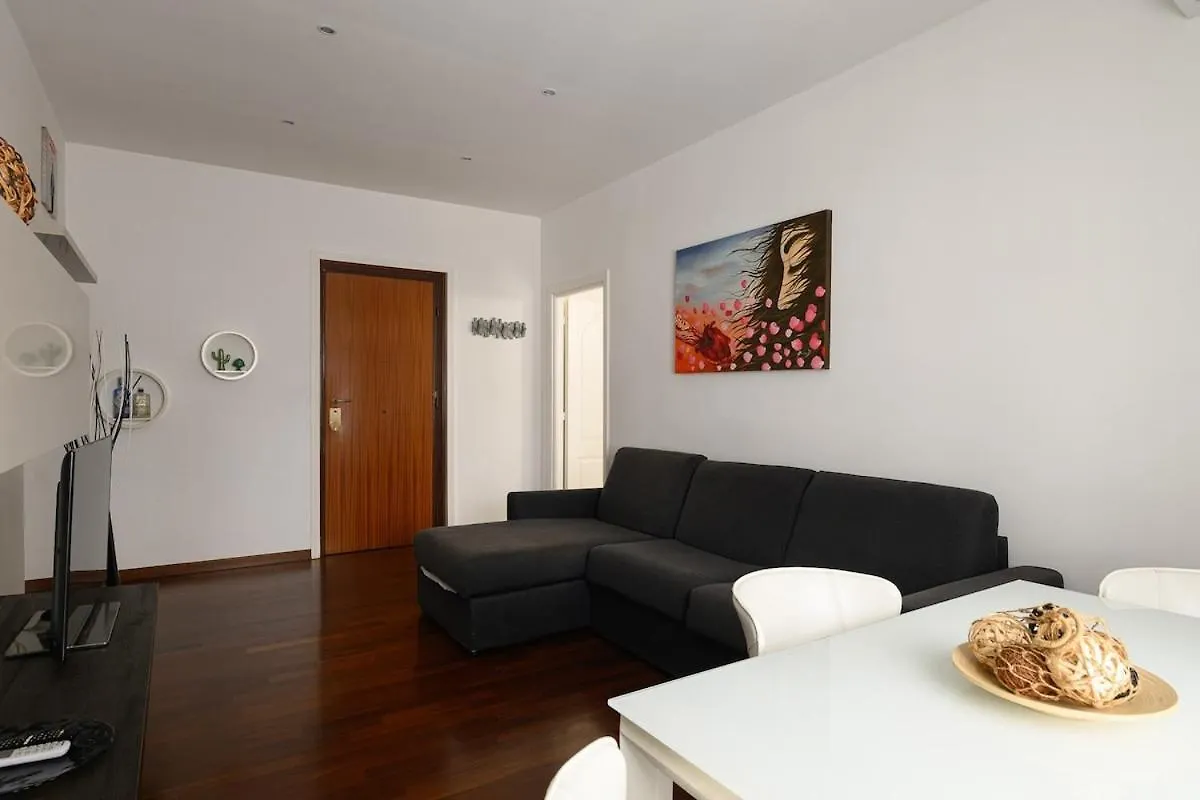 Banksy Inspired Rome Apartment - Colli Albani