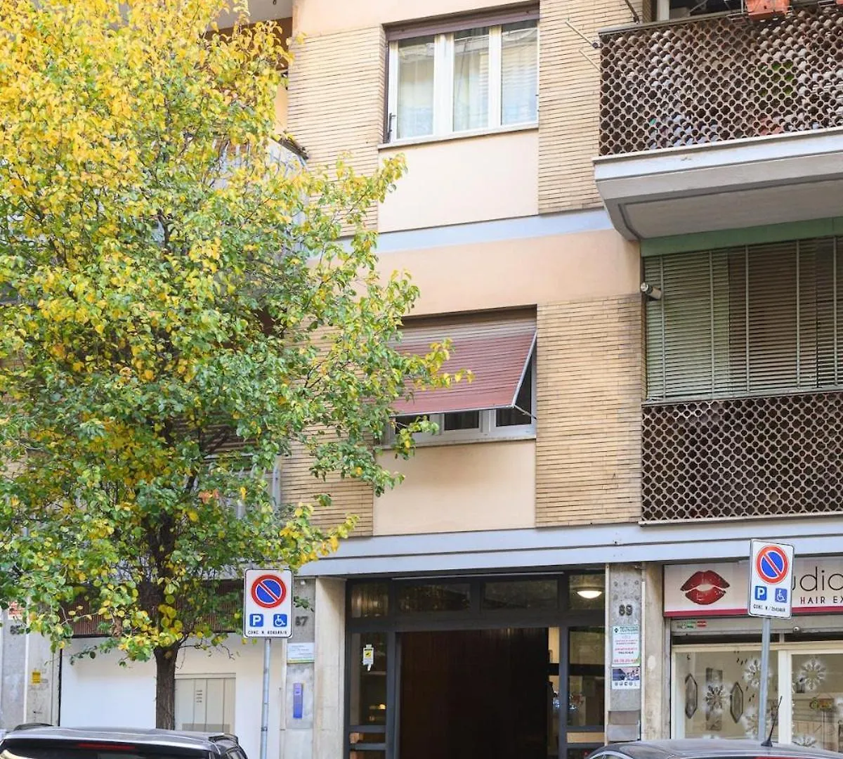 Banksy Inspired Rome Apartment - Colli Albani
