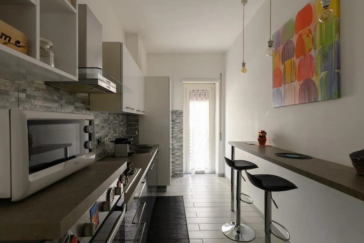 Banksy Inspired Rome Apartment - Colli Albani